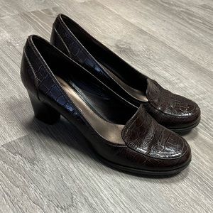 Women’s Bandolino 2.5” Brown Leather Heel